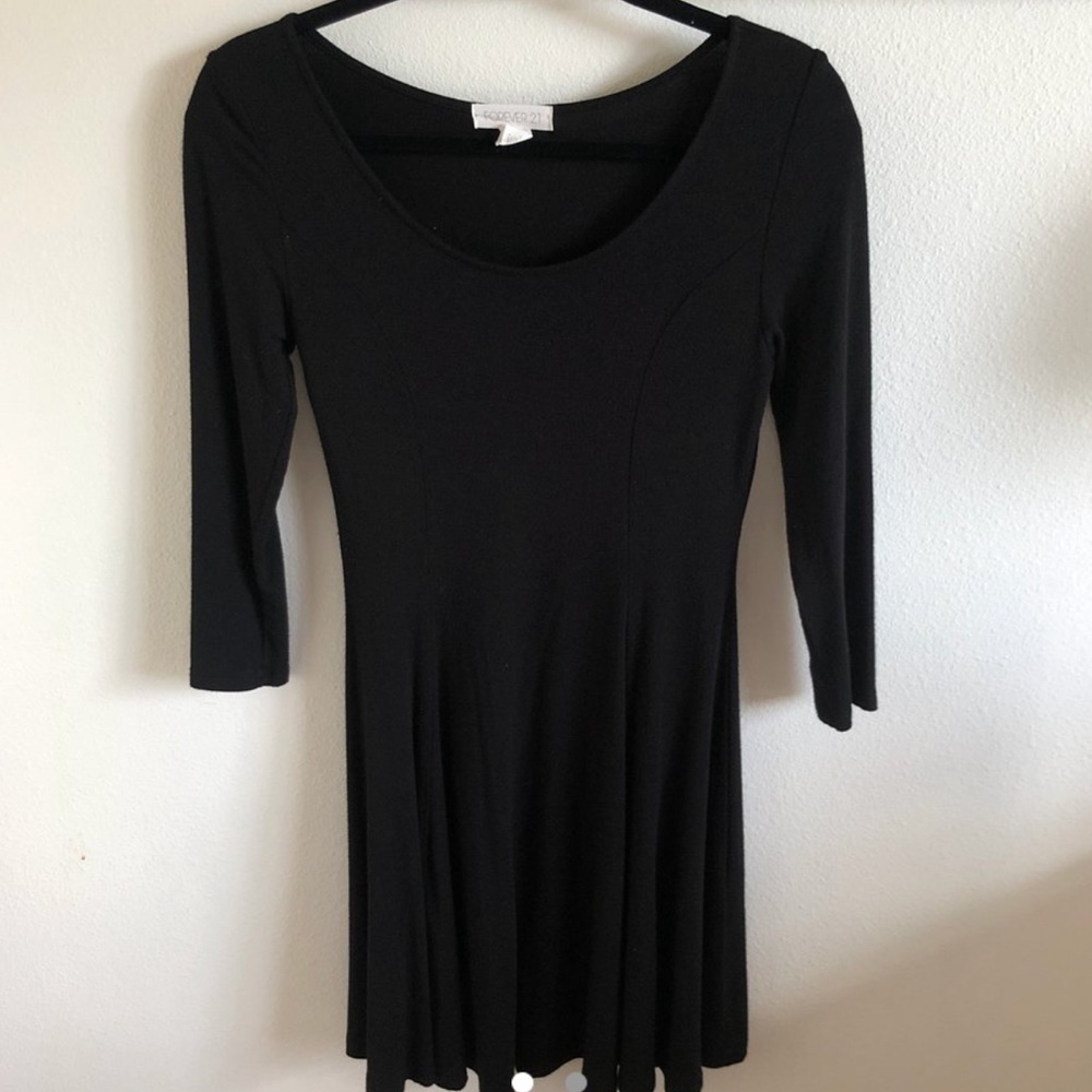 Black basic dress